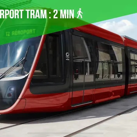 Hyper Centre - Balcon - Calme - Climatisation - Wifi - Tramway - Cuisine Equipe Appartement *