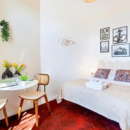 Appartement Hyper Centre - Balcon - Calme - Climatisation - Wifi - Tramway - Cuisine Equipe