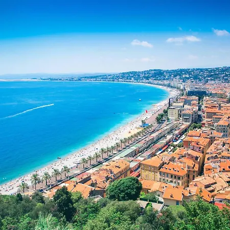 Hyper Centre - Balcon - Calme - Climatisation - Wifi - Tramway - Cuisine Equipe Appartement